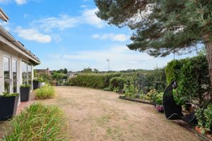 Photo 25- click for photo gallery